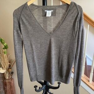 Humanoid World Ultra Thin Cashmere V-Neck Sweater. Size S